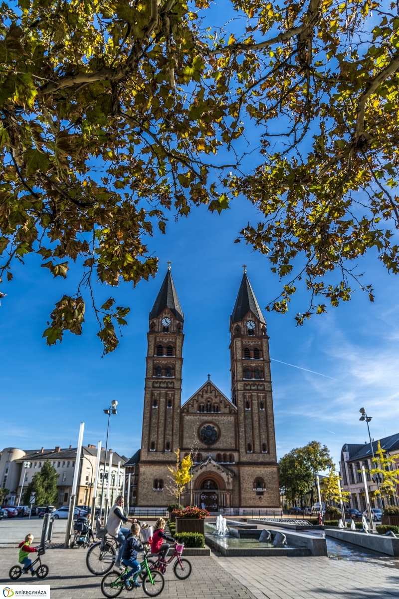 Őszi séta Nyíregyháza belvárosában - fotó Kohut Árpád