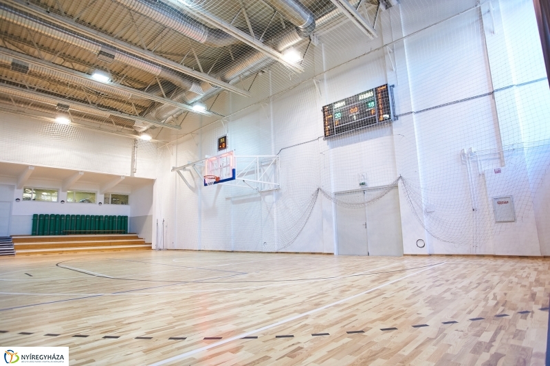 Tornaterem átadás a Zrínyiben - fotó Szarka Lajos