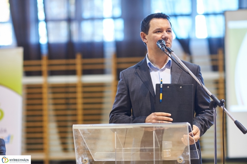 Tornaterem átadás a Zrínyiben - fotó Szarka Lajos