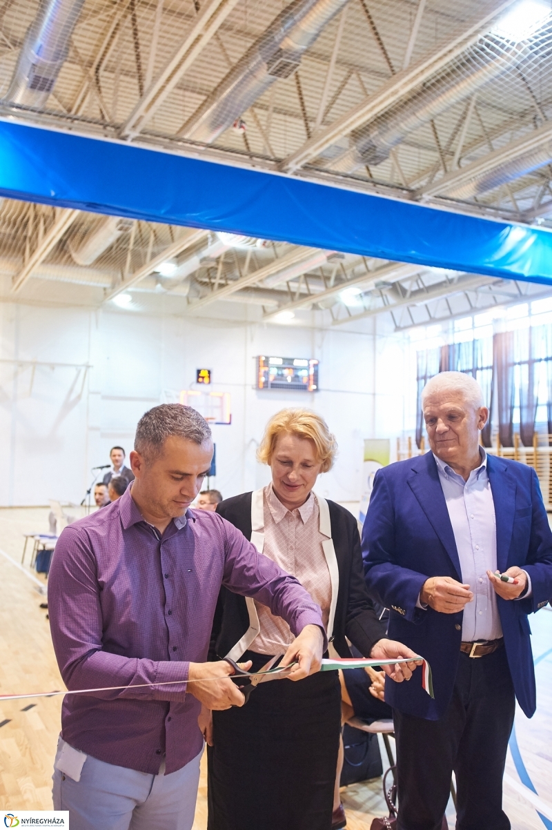 Tornaterem átadás a Zrínyiben - fotó Szarka Lajos