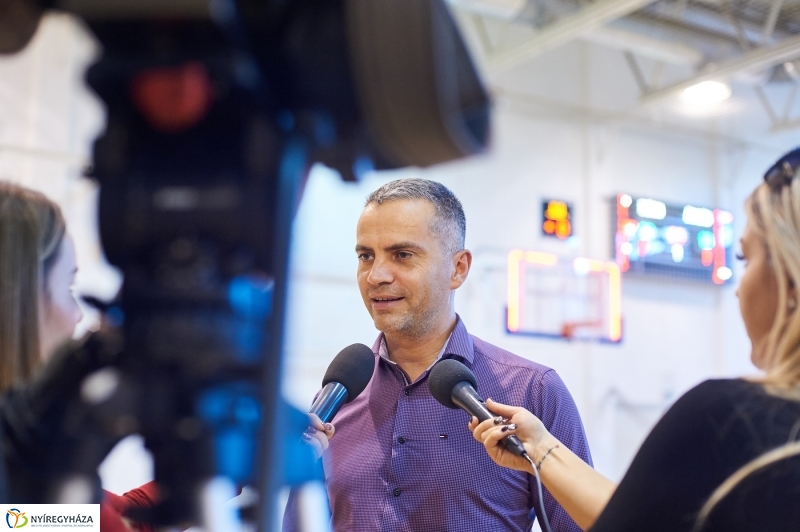 Tornaterem átadás a Zrínyiben - fotó Szarka Lajos