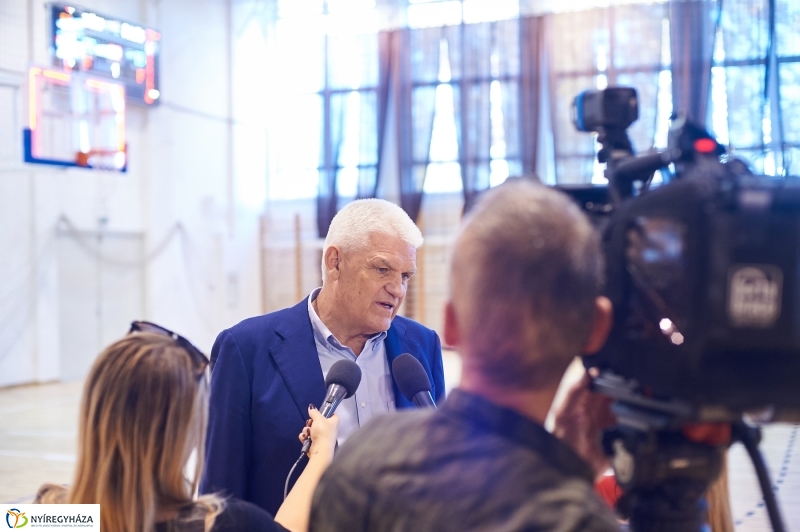 Tornaterem átadás a Zrínyiben - fotó Szarka Lajos