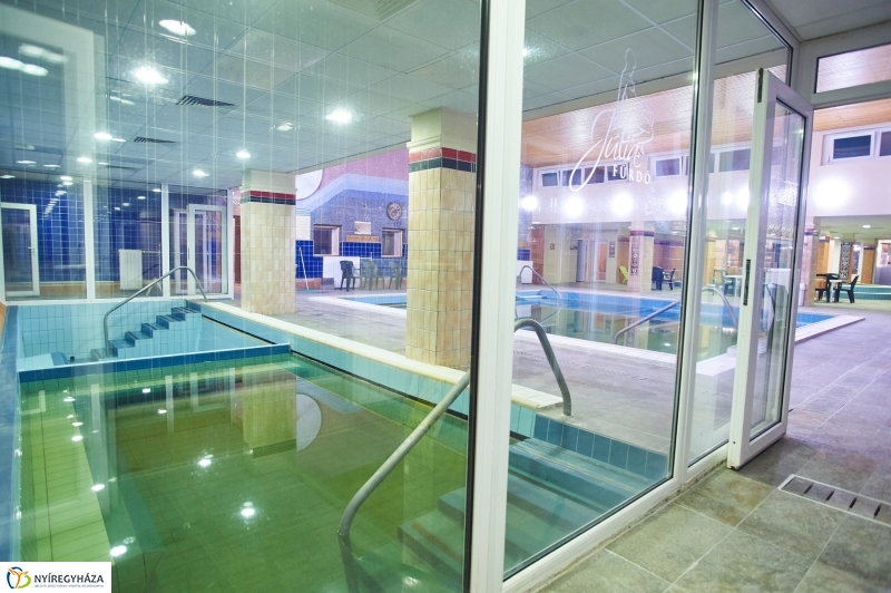 Júlia Fürdő este - fotó Szarka Lajos