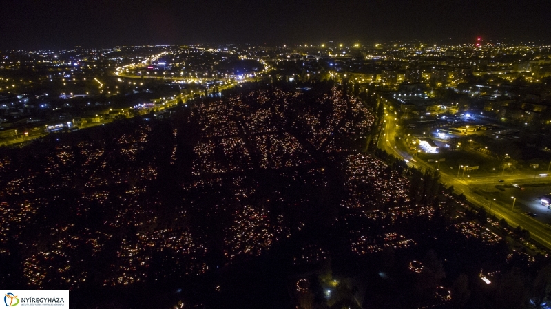 Az emlékezés fényei a magasból - fotó Kohut Árpád