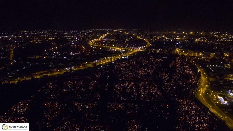 Az emlékezés fényei a magasból - fotó Kohut Árpád