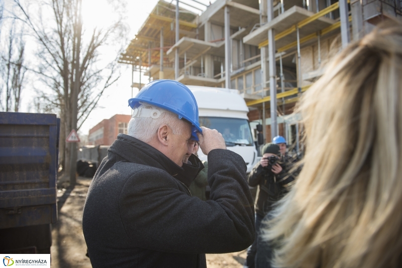 Így épült a Pangea 1.