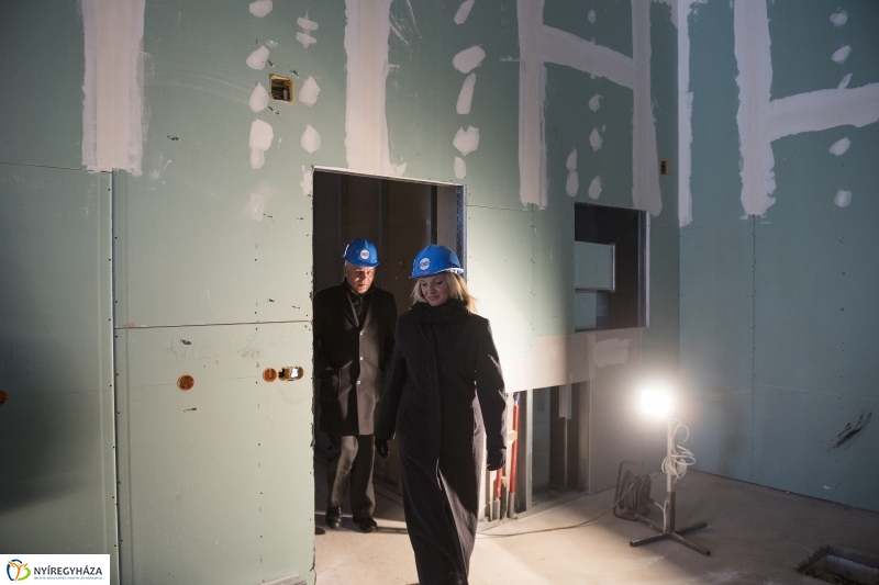 Így épült a Pangea 1.