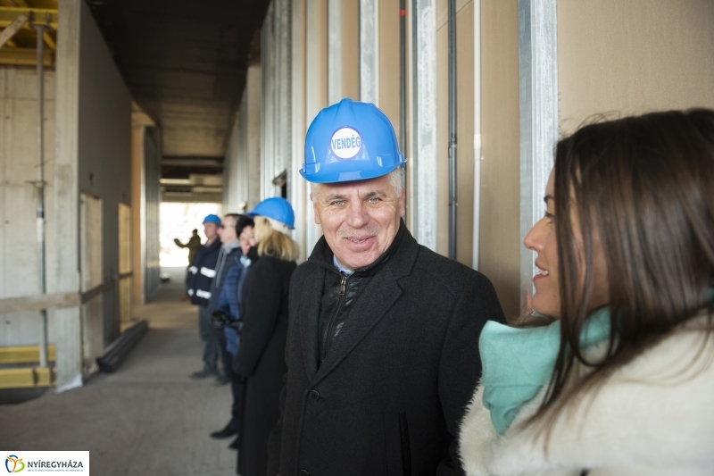 Így épült a Pangea 1.