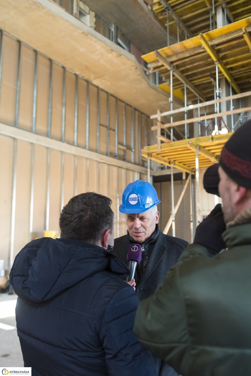 Így épült a Pangea 1.