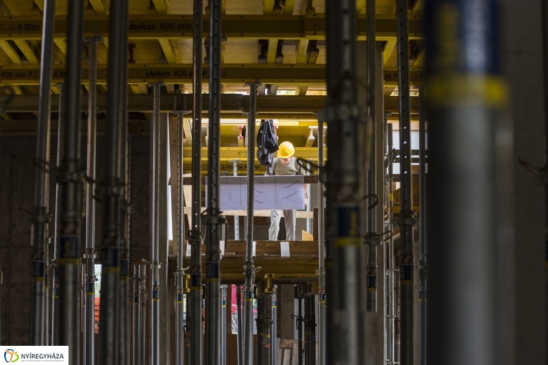 Így épült a Pangea 6.