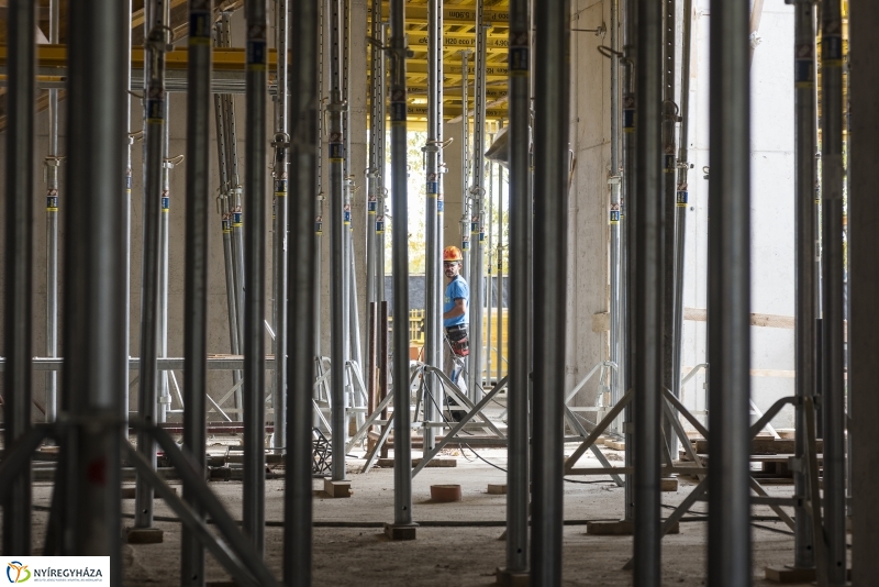 Így épült a Pangea 6.