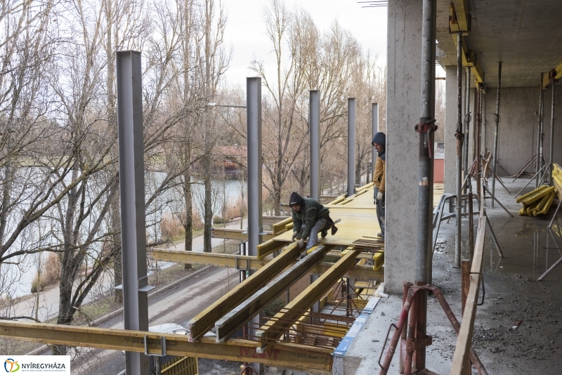 Így épült a Pangea 8.