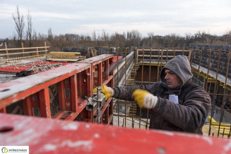 Így épült a Pangea 8.