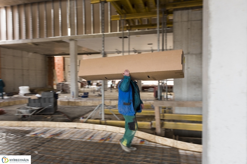 Így épült a Pangea 8.