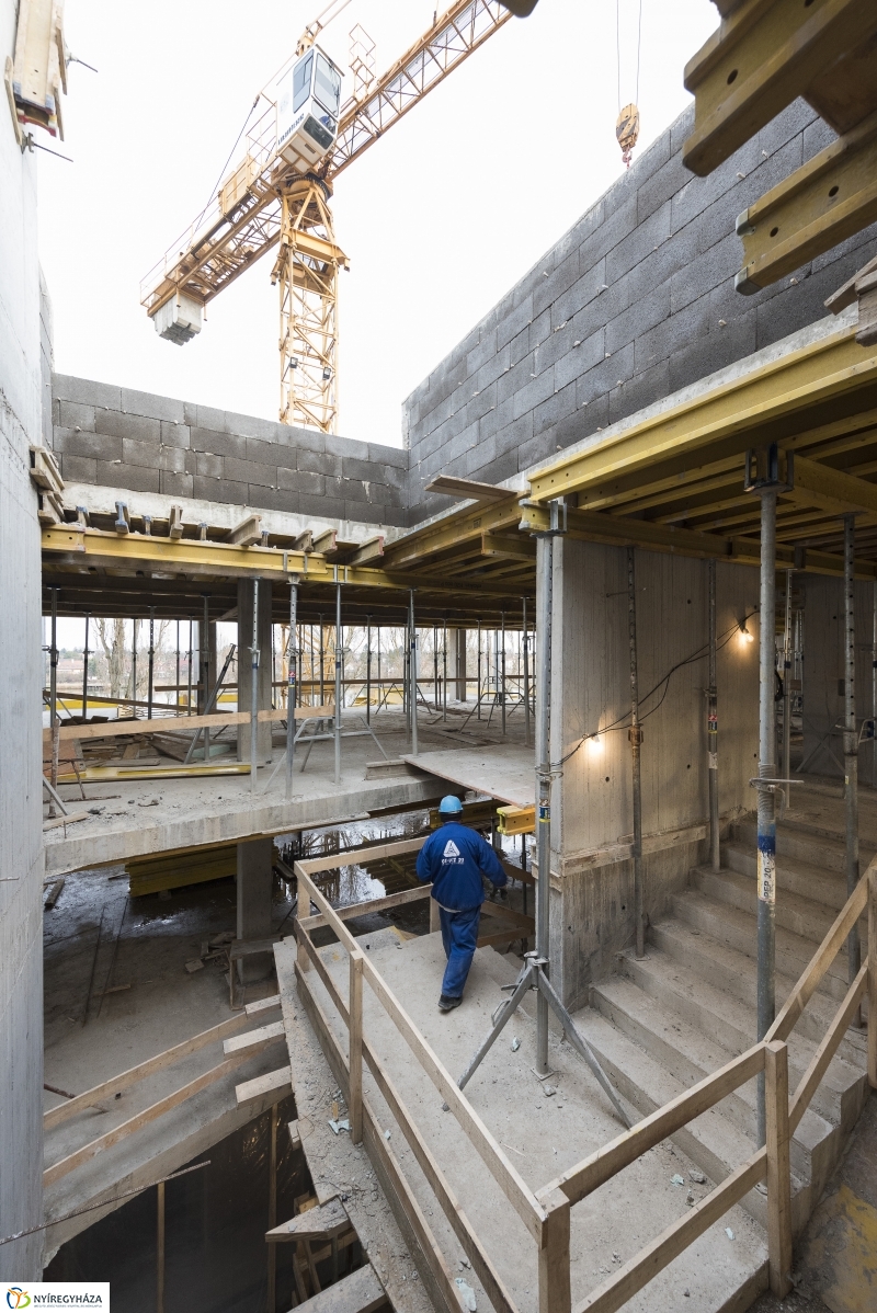 Így épült a Pangea 8.