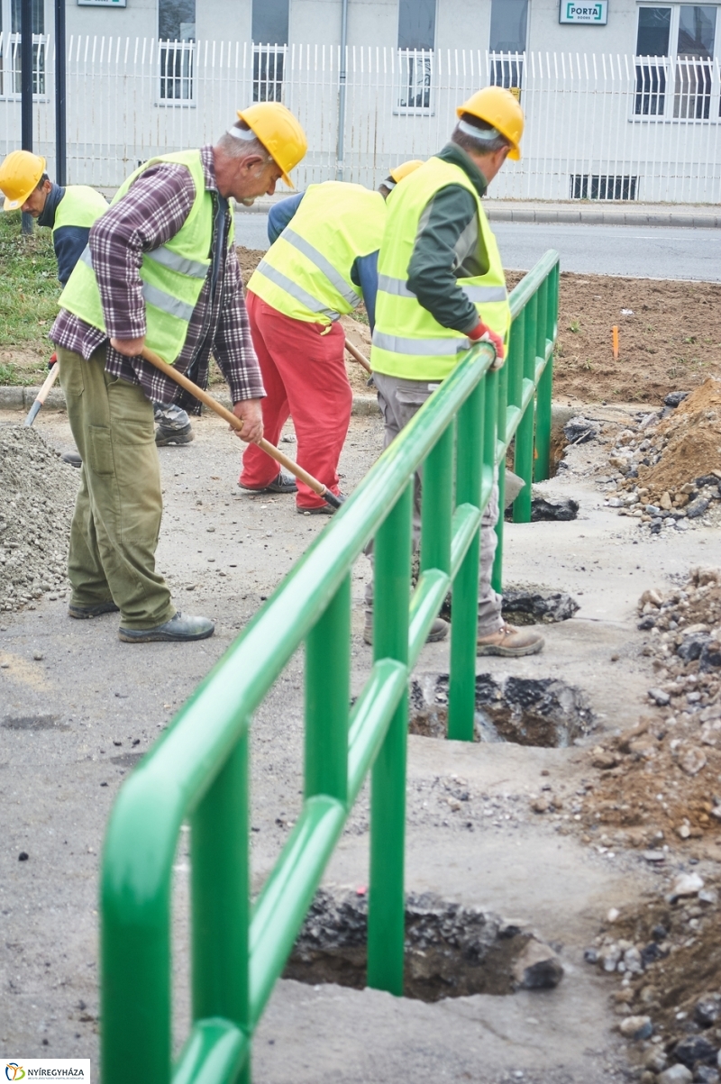 Útfelújítás a Tünde utcán - fotó Szarka Lajos