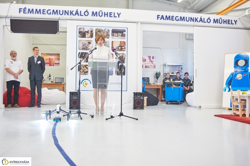 Digitális Alkotóműhely átadó - fotó Szarka Lajos