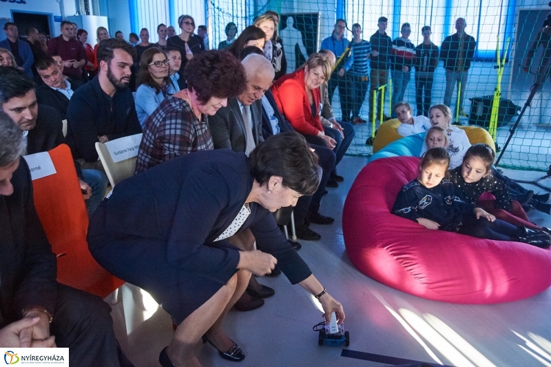 Digitális Alkotóműhely átadó - fotó Szarka Lajos