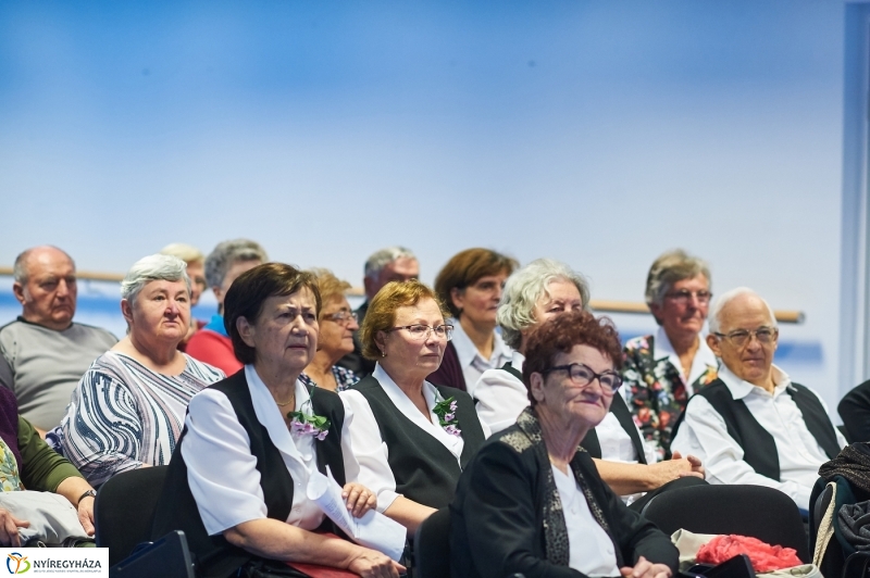 Városi Nyugdíjas Ki mit tud - fotó Szarka Lajos