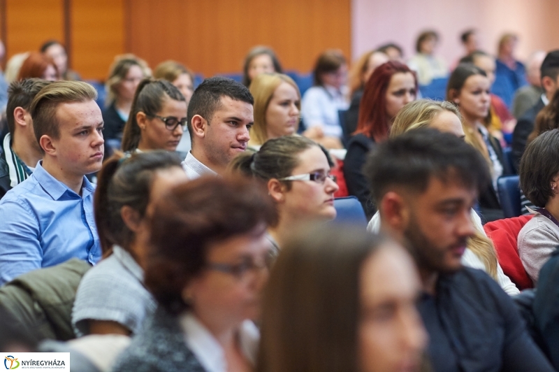 Határtalan tudomány az egyetemen - fotó Szarka Lajos