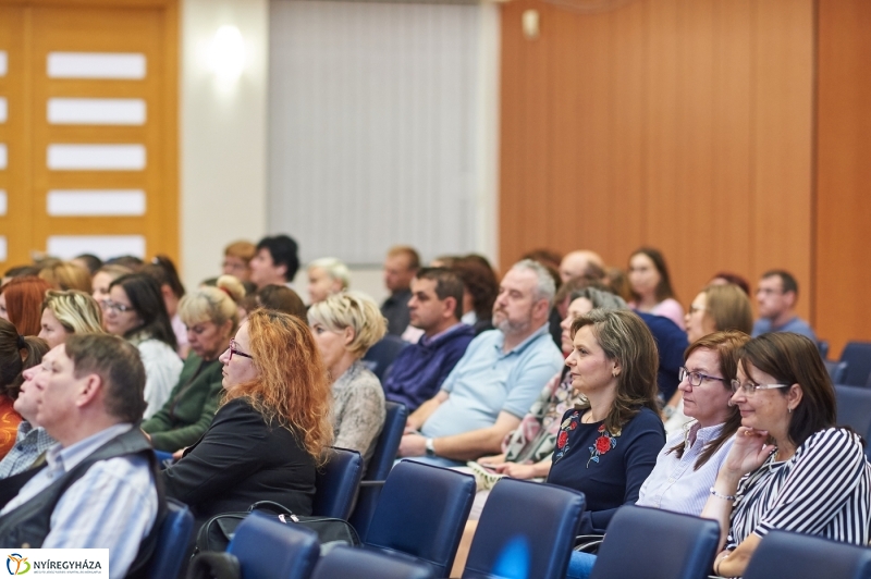 Határtalan tudomány az egyetemen - fotó Szarka Lajos