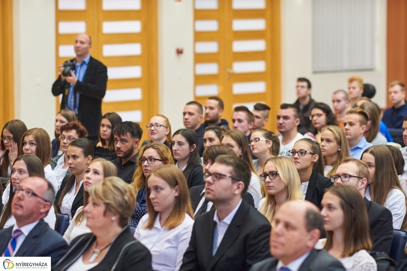 Határtalan tudomány az egyetemen - fotó Szarka Lajos