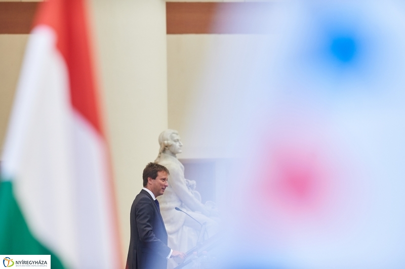 Határtalan tudomány az egyetemen - fotó Szarka Lajos