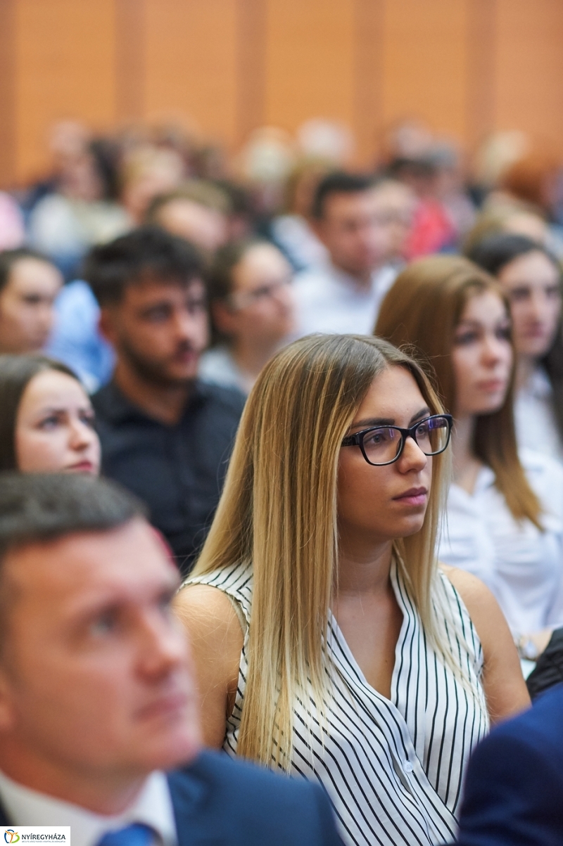 Határtalan tudomány az egyetemen - fotó Szarka Lajos