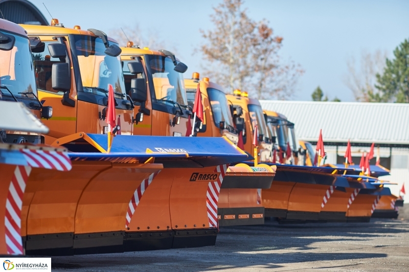 Gépszemle a Magyar Közútnál - fotó Szarka Lajos
