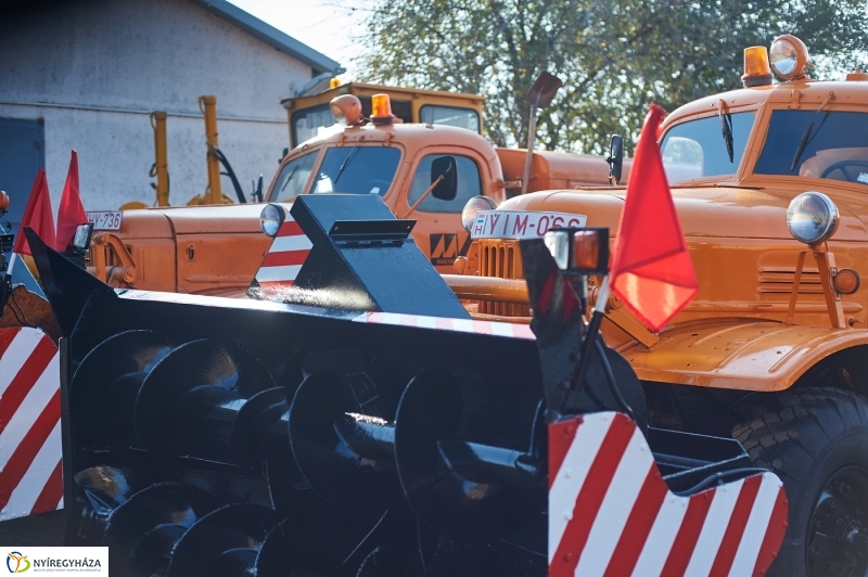 Gépszemle a Magyar Közútnál - fotó Szarka Lajos