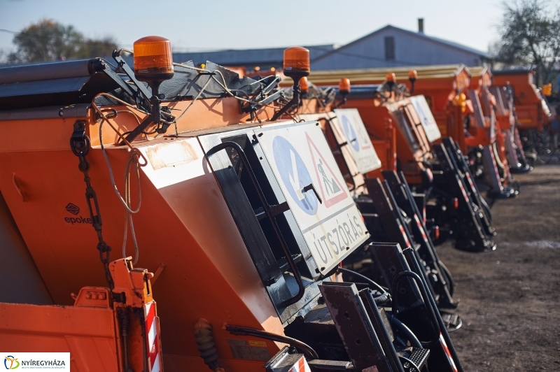 Gépszemle a Magyar Közútnál - fotó Szarka Lajos