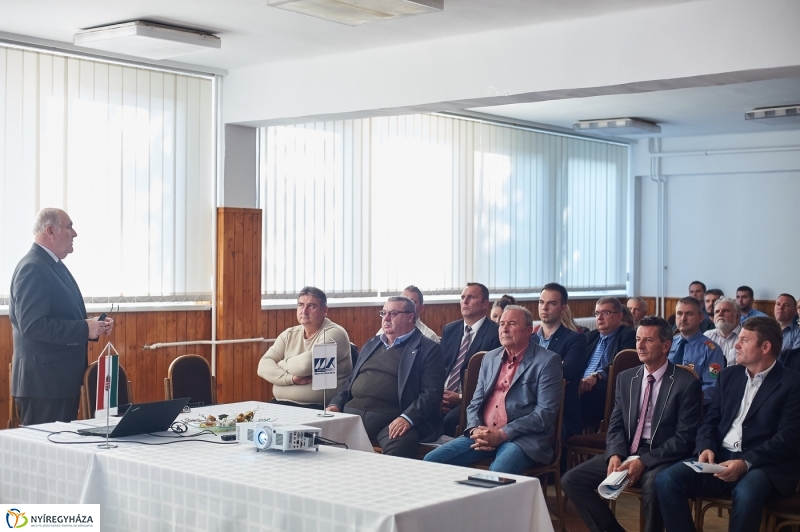 Gépszemle a Magyar Közútnál - fotó Szarka Lajos