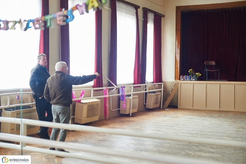 Faültetés Borbányán - fotó Szarka Lajos