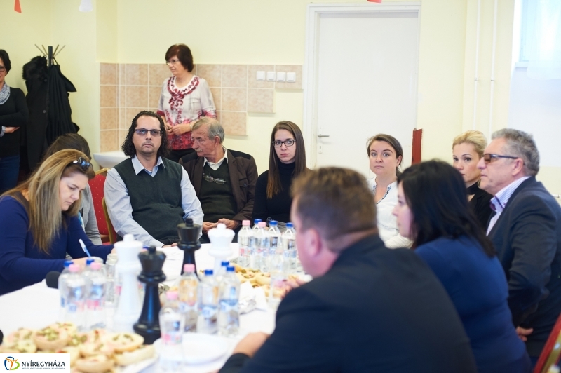 Helyszíni bejárás a Kazinczy iskolában - fotó Szarka Lajos