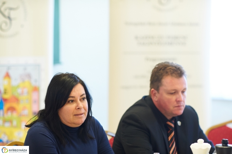 Helyszíni bejárás a Kazinczy iskolában - fotó Szarka Lajos