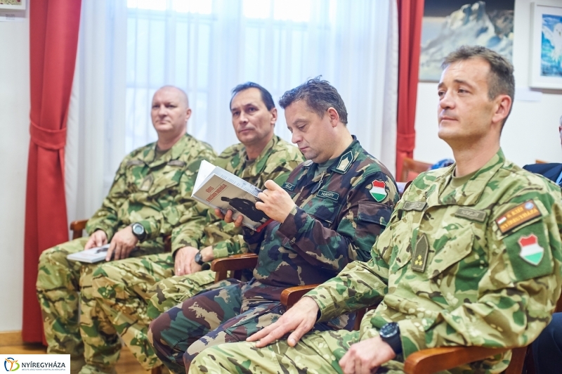 Vértes a huszárok doberdója - fotó Szarka Lajos