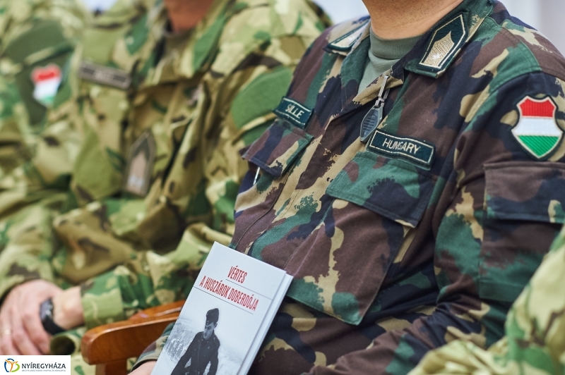 Vértes a huszárok doberdója - fotó Szarka Lajos