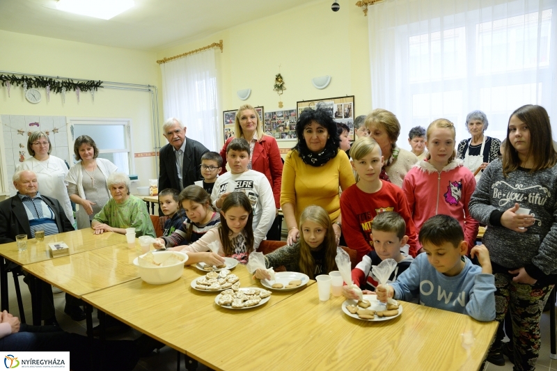 Generációs mézeskalács sütés Nyírszőlősön - fotó Trifonov Éva
