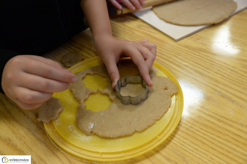 Generációs mézeskalács sütés Nyírszőlősön - fotó Trifonov Éva