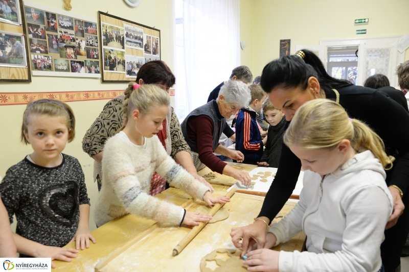 Generációs mézeskalács sütés Nyírszőlősön - fotó Trifonov Éva