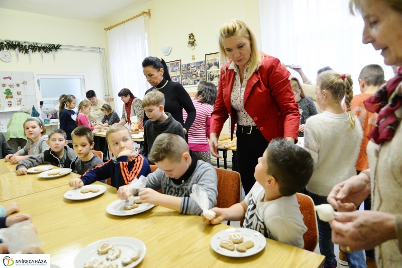 Generációs mézeskalács sütés Nyírszőlősön - fotó Trifonov Éva