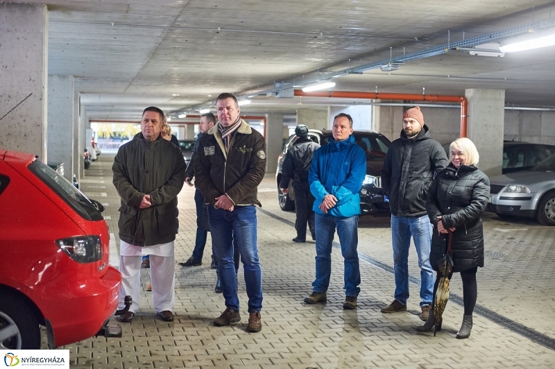 Betegszállító tolókocsik átadása - fotó Szarka Lajos