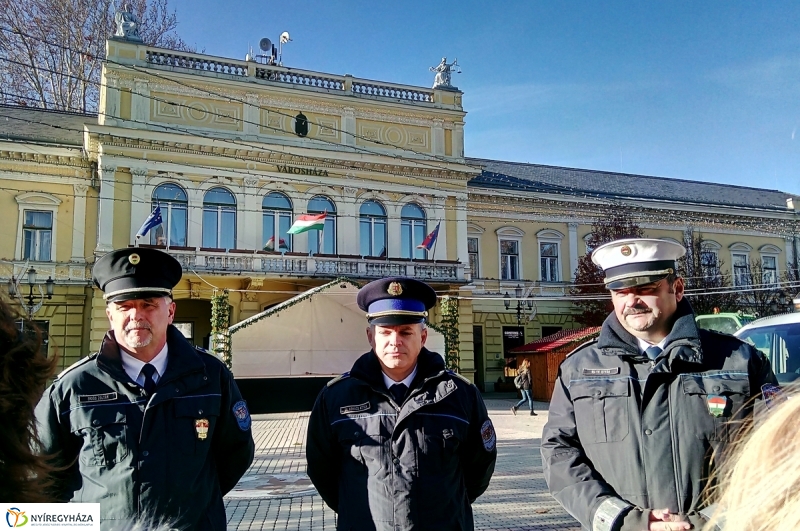 Rendőrségi tájékoztató a forgatagról