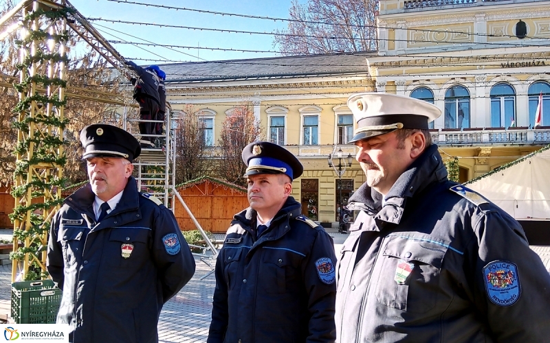 Rendőrségi tájékoztató a forgatagról