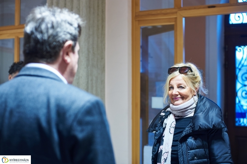 30000. látogató a Munkácsy kiállításon - fotó Szarka Lajos