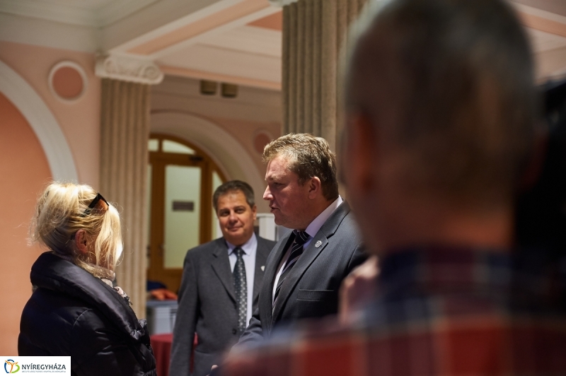 30000. látogató a Munkácsy kiállításon - fotó Szarka Lajos