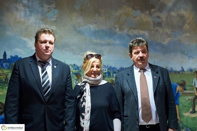 30000. látogató a Munkácsy kiállításon - fotó Szarka Lajos