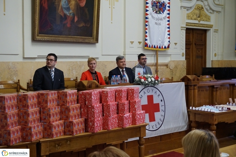 Véradó ünnepség a Megyeházán