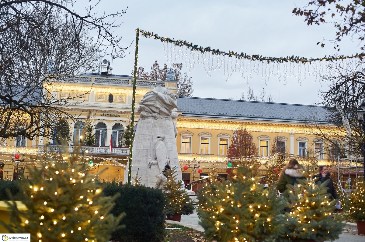 Adventi világítás tesztüzem - fotó Szarka Lajos