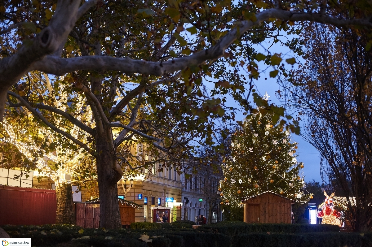 Adventi világítás tesztüzem - fotó Szarka Lajos